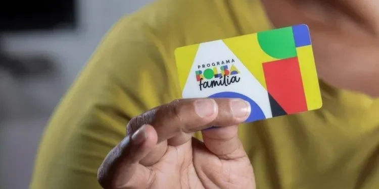 Cresce o debate sobre o aumento do Bolsa Família e a perda do interesse em procurar emprego