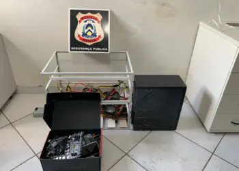 A operação desta manhã resultou na apreensão de celulares e equipamentos eletrônicos - Divulgação SSP/TO