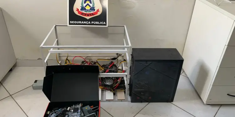 Polícia Civil do Tocantins realiza operação e cumpre mandados contra suspeitos de fraude em boletos bancários no município de Xambioá