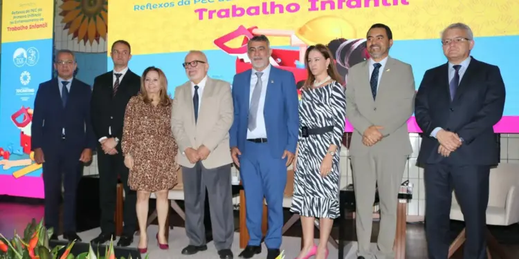 Presidente da Aleto destaca empenho do Legislativo pela primeira infância durante evento do TCE-TO