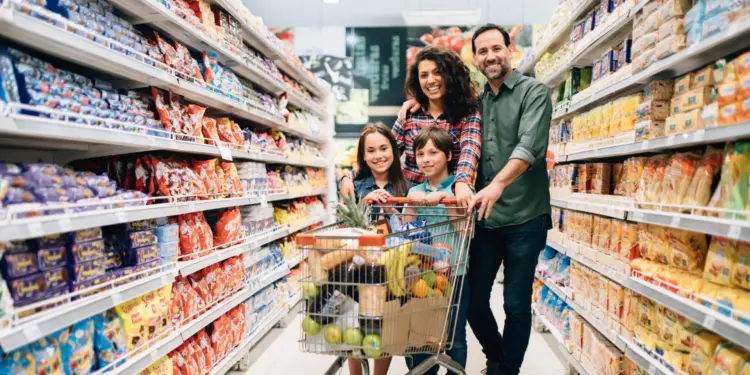 Procon Tocantins orienta consumidores sobre cuidados nas compras em supermercados