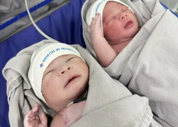 Gemelares recebem as touquinhas da iniciativa no HRG