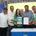 Governador Wanderlei Barbosa e a representante da Caixa assinaram o convênio para construção da escola de tempo integral padrão em Palmas e Gurupi.