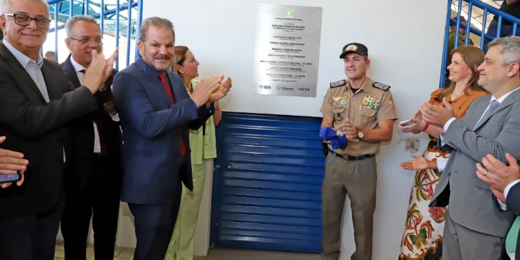 Governo do Tocantins entrega obras de Complexo Esportivo e novo bloco de saúde no Comando-Geral da Polícia Militar do Estado