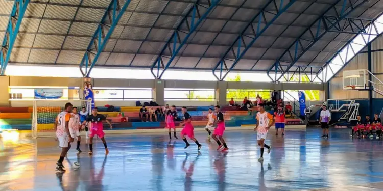 Governo do Tocantins promove competição de futsal estudantil em Guaraí e recebe inscrições para as etapas de Ponte Alta do Tocantins e Gurupi