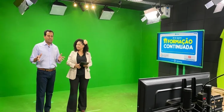 Educação promove formação continuada para servidores com foco no desenvolvimento de competências pedagógicas, digitais e socioemocionais