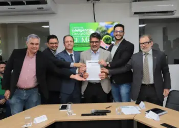 Acordo de Parceria assinado entre a Semarh e UFT possibilitará maior eficácia na geração de dados para subsidiar ações de gestão ambiental. Washington Luiz/Governo do Tocantins