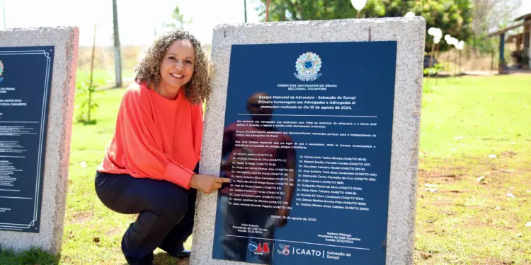 Josi Nunes prestigia homenagem à trajetória de Dolores Nunes na advocacia de Gurupi