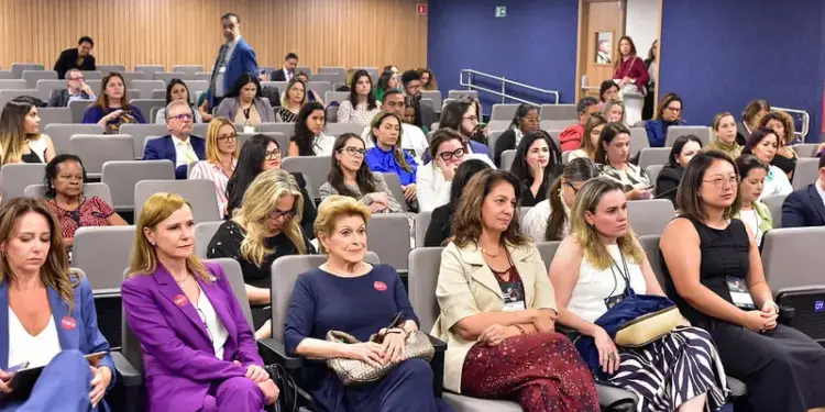Em Brasília, delegada da Polícia Civil participa da Jornada Lei Maria da Penha