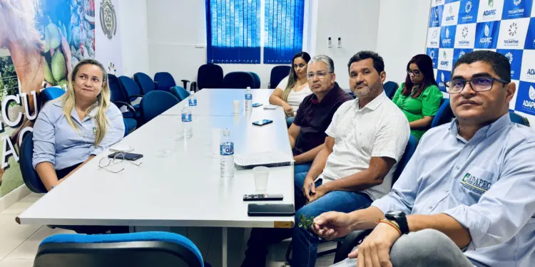 Adapec e Andav firmam parceria para realização de curso sobre insumos agrícolas