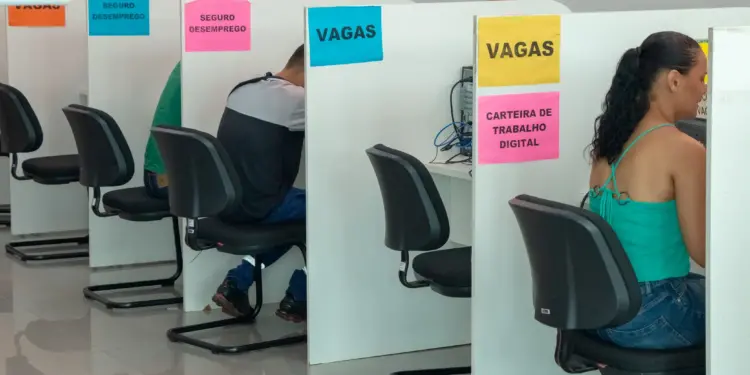 Sine Tocantins disponibiliza 1093 vagas de emprego nesta quinta-feira, 15, e promove ações no Sine de Palmas e Luzimangues