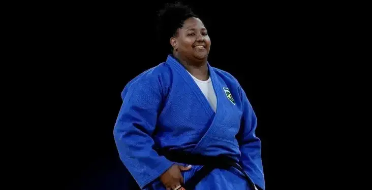 Beatriz Souza vence final do judô e garante 1º ouro do Brasil