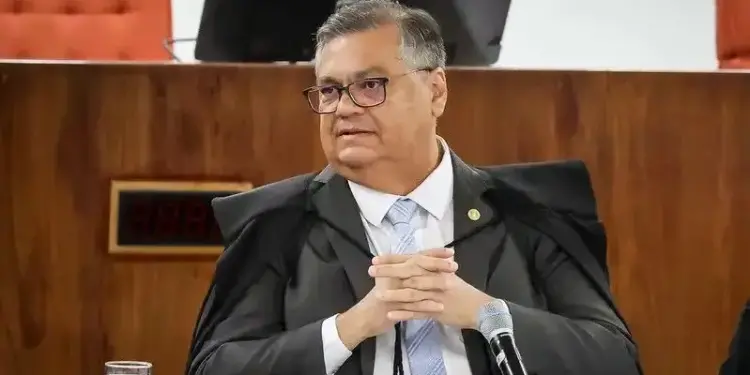 Dino vota contra pedido da CNBB para anular voto de Rosa Weber pró-aborto