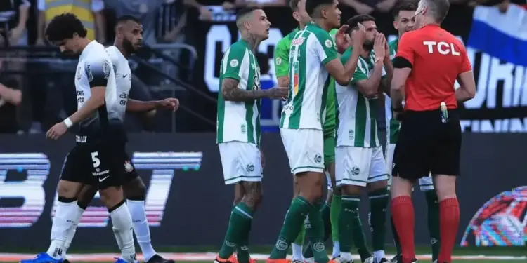 Corinthians empatou com o Juventude na Neo Química Arena
Foto: ETTORE CHIEREGUINI/AGIF