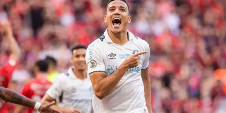 Mesmo com reservas, Grêmio venceu o Athletico-PR fora de casa pelo Brasileirão
Reprodução/X/@Brasileirao -