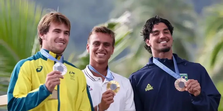 Medina celebra bronze no surfe de Paris 2024: “Queria muito”