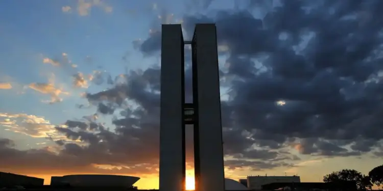 PEC das Drogas: Câmara volta do recesso com comissão travada por falta de deputados