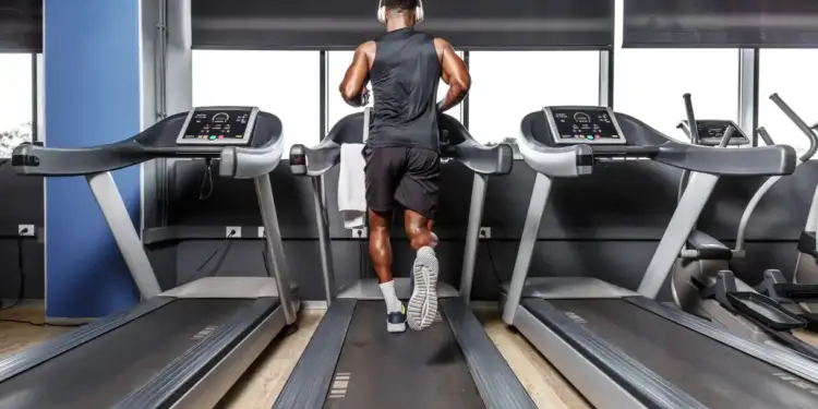 Cardio antes ou depois da musculação? Saiba qual é o melhor momento