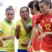 Marta é consolada por Yaya e Tamires após expulsão no duelo com a Espanha
Juan Manuel Serrano Arce/Getty Images