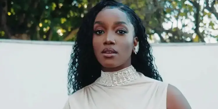 Yuri Lima volta a frequentar casa de Iza após término, diz assessoria