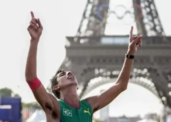 Caio Bonfim pode ganhar mais uma medalha em Paris nesta quarta Alexandre Loureiro/COB