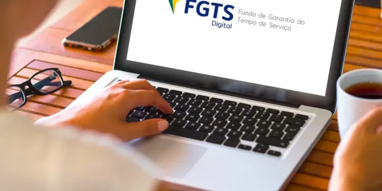 Entenda o projeto que pede isenção de FGTS e INSS para trabalhador já aposentado