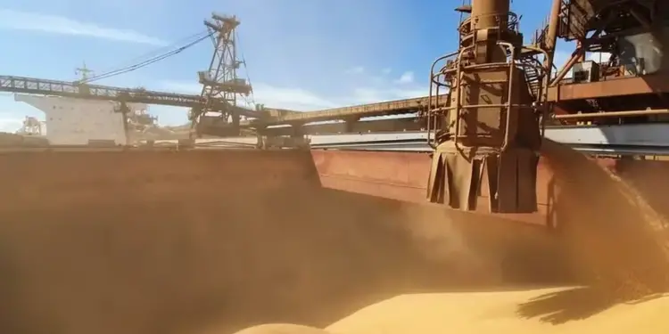 Preço pago em Paranaguá atingiu média de US$ 427,68 por tonelada, queda de 3,5% em relação à média de junho — Foto: Nájia Furlan/Portos do Paraná