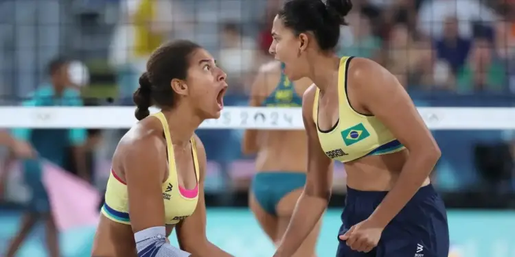 Duda e Ana Patrícia vencem australianas de virada e vão à final no vôlei de praia