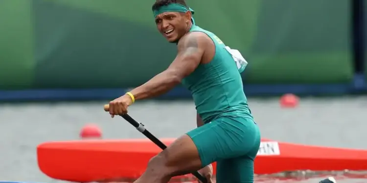 Isaquias Queiroz: horário e onde assistir à fase final da canoagem