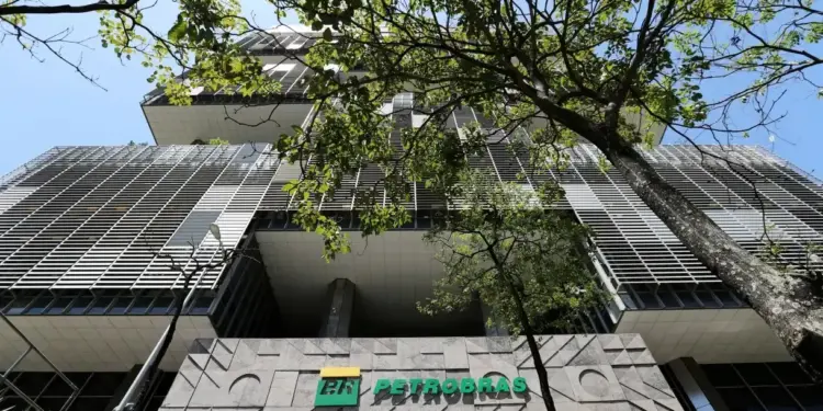 Petrobras registra prejuízo líquido de R$ 2,6 bilhões no 2° trimestre