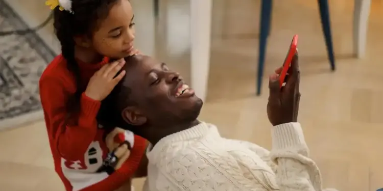 Tecnologia contra golpes pode evitar prejuízo de R$ 1 bi no Dia dos Pais, diz pesquisa