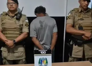 Suspeito de assassinar idoso de 70 anos com golpes de machado é preso e revela detalhes do crime, diz PM