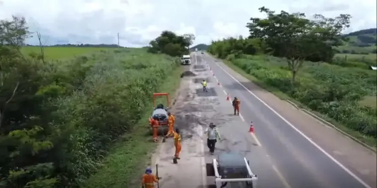 Trechos em obras deixam trânsito funcionando em ‘pare e siga’ na BR-153; veja locais e horários