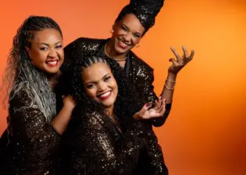 O show terá aproximadamente 1h30 de duração e apresentará um repertório de 15 músicas, intercaladas com textos e interpretações que destacam o empoderamento negro e feminino - Foto: Vinnie Parente/Divulgação