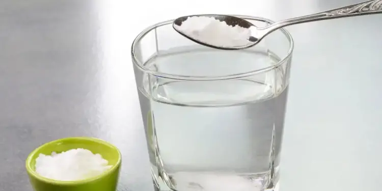 Beber água com bicarbonato de sódio faz bem? Veja riscos e benefícios