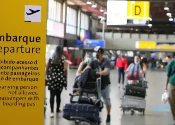 Passageiros no terminal 2 do Aeroporto Internacional de Guarulhos
Rovena Rosa/Agência Brasil