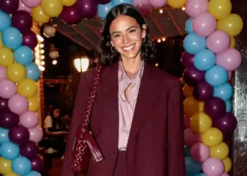 Bruna Marquezine celebra 29 anos em festa com crianças da ONG IKMR Van Campos/AgNews