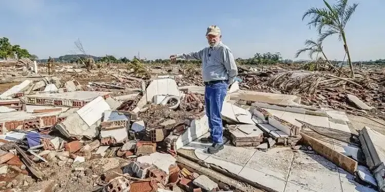 Lula pede reestruturação de defesa civil e quer anúncios antes do G20