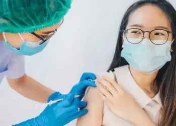 Vacina disponibilizada na rede privada protege contra cinco variantes a mais
Boy_Anupong/Getty Images