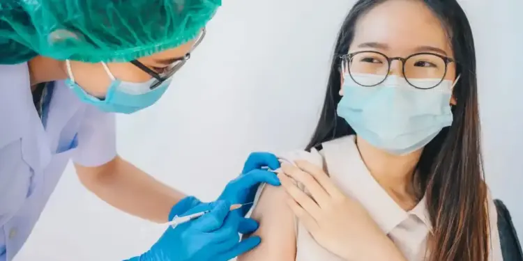 Câncer evitável: entenda a importância da vacinação de jovens contra o HPV