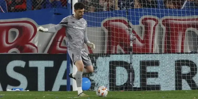 Rafael chega a 100 jogos pelo São Paulo com alto número de partidas sem sofrer gol