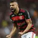 Flamengo se aproxima de venda milionária de zagueiro para time da França