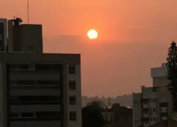 Nuvens de fumaça de incêndios florestais chegam ao Sul do Brasil. Crédito: Defesa Civil de Santa Catarina