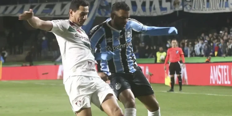 Fluminense e Grêmio se encaram pela Libertadores com sequência avassaladora dos gaúchos