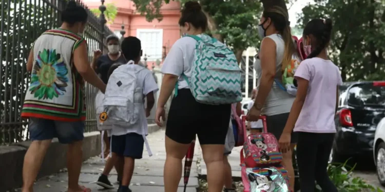 Gastos do governo em áreas sociais estão abaixo do esperado para 2024, avalia instituto