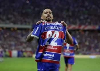 Yago Pikachu fez a diferença para o Fortaleza, participando dos três gols na virada sobre o Rosario Central • LUCAS EMANUEL/AGIF - AGÊNCIA DE FOTOGRAFIA/AGIF - AGÊNCIA DE FOTOGRAFIA/ESTADÃO CONTEÚDO