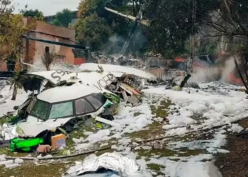 Equipes trabalham após queda de avião da Voepass em Vinhedo, no interior de São Paulo • Secretaria de Segurança de São Paulo/Divulgação