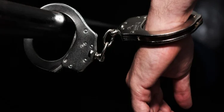 Em Almas, Polícia Civil cumpre mandado de prisão e prende suspeito investigado por roubo