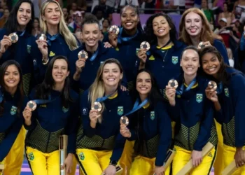 Seleção feminina conquistou o bronze na Olimpíada de Paris 2024 • Miriam Jeske/COB