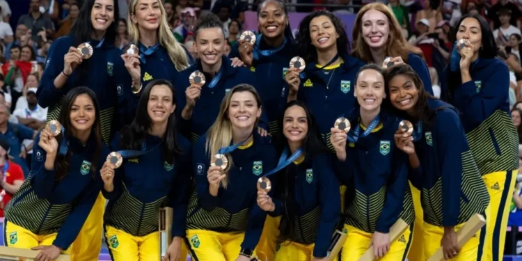 Segue no comando? Zé Roberto projeta futuro à frente da Seleção de vôlei feminino